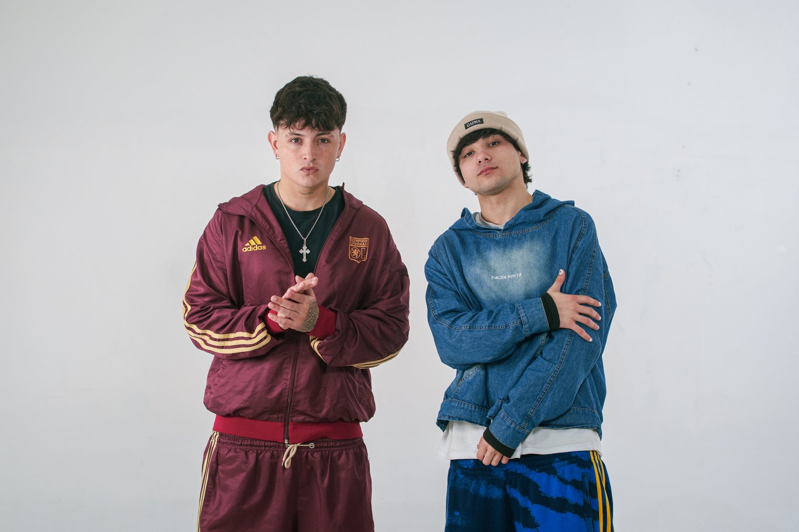 Wave junto a artista invitado en sesión de campaña